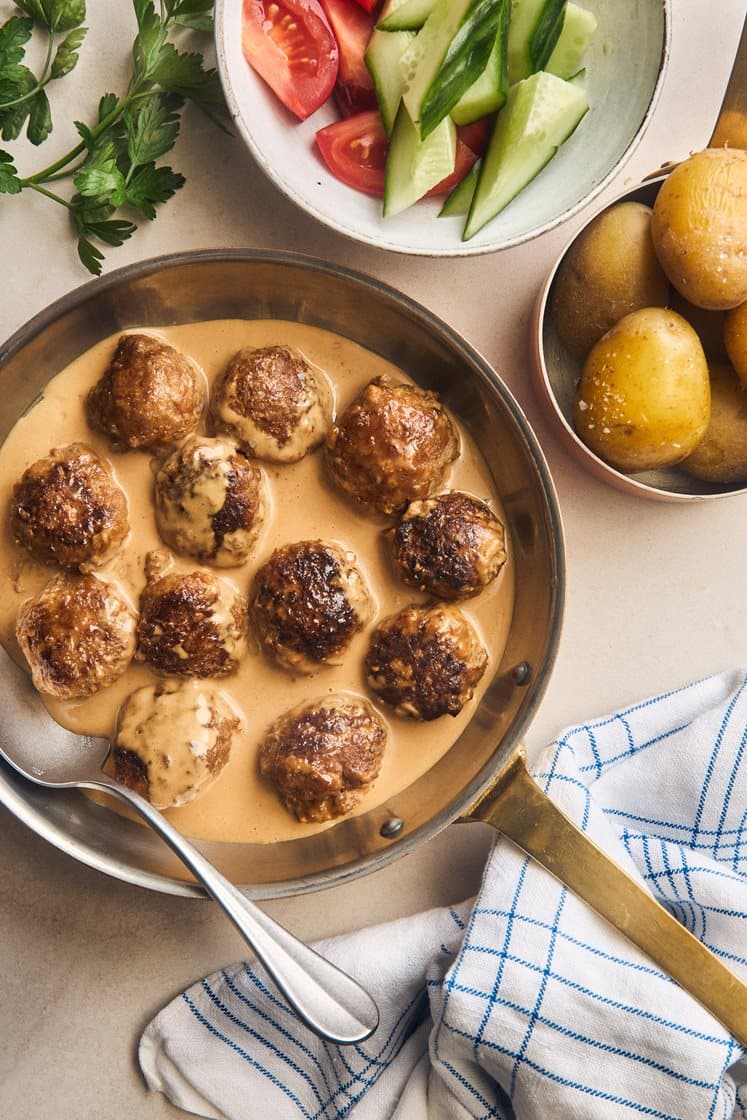Kalkonköttbullar med brunsås och potatis