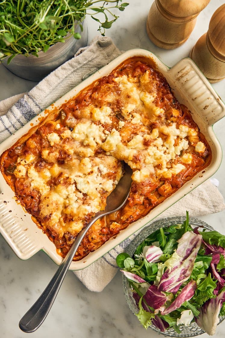 Grönsakslasagne med fetaost och mixsallad