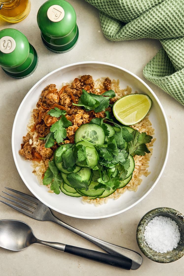 Asiatisk kalkonbowl med fullkornsris