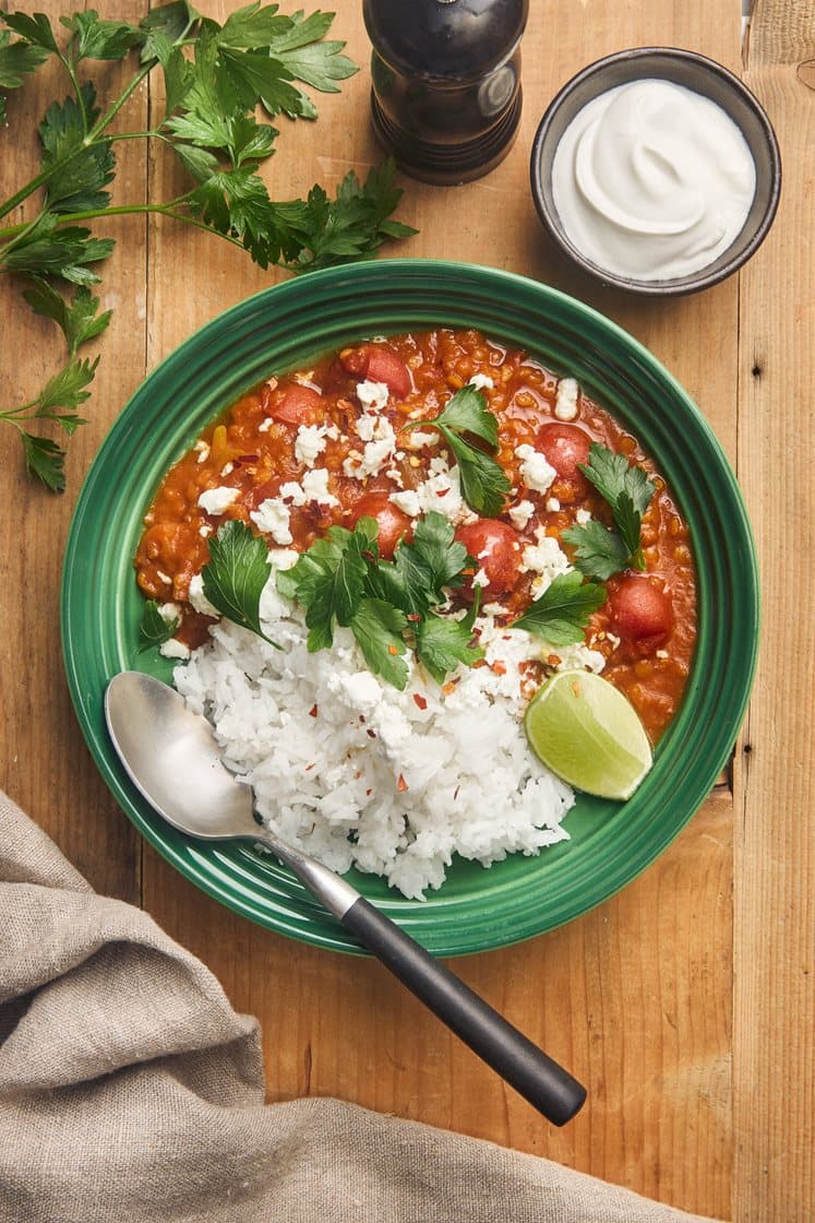 Enkel linsgryta med basmatiris och fetaost
