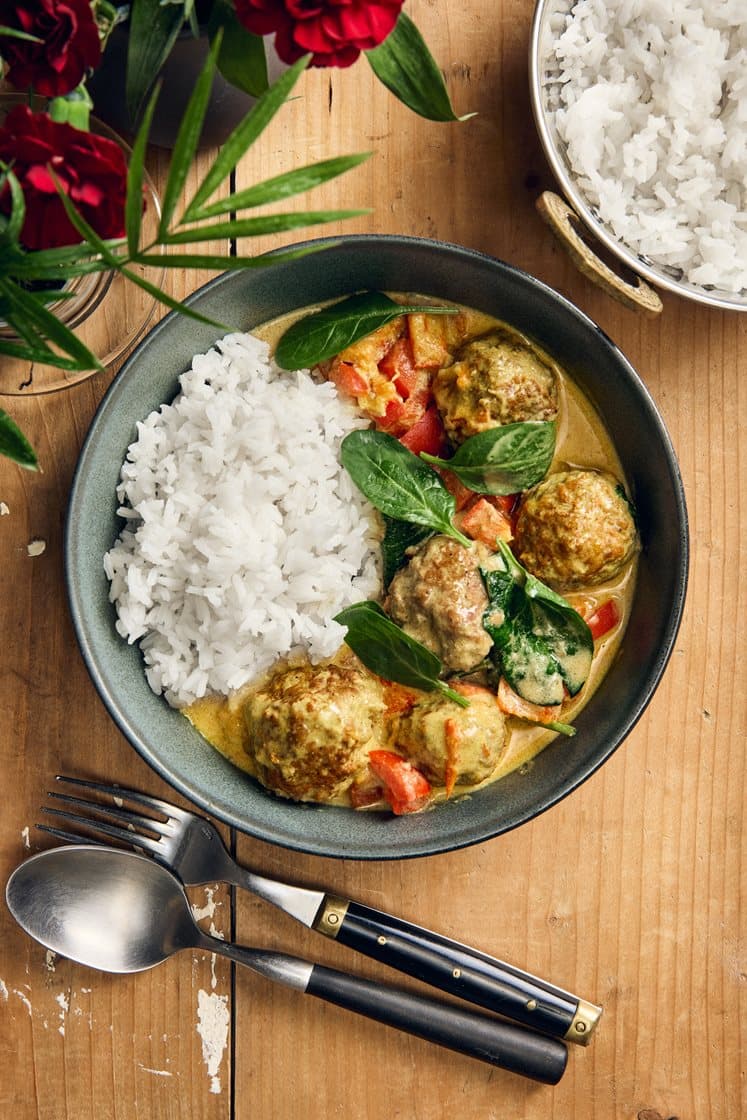 Kofta kari - Indiska köttbullar i currysås med spenat och basmatiris
