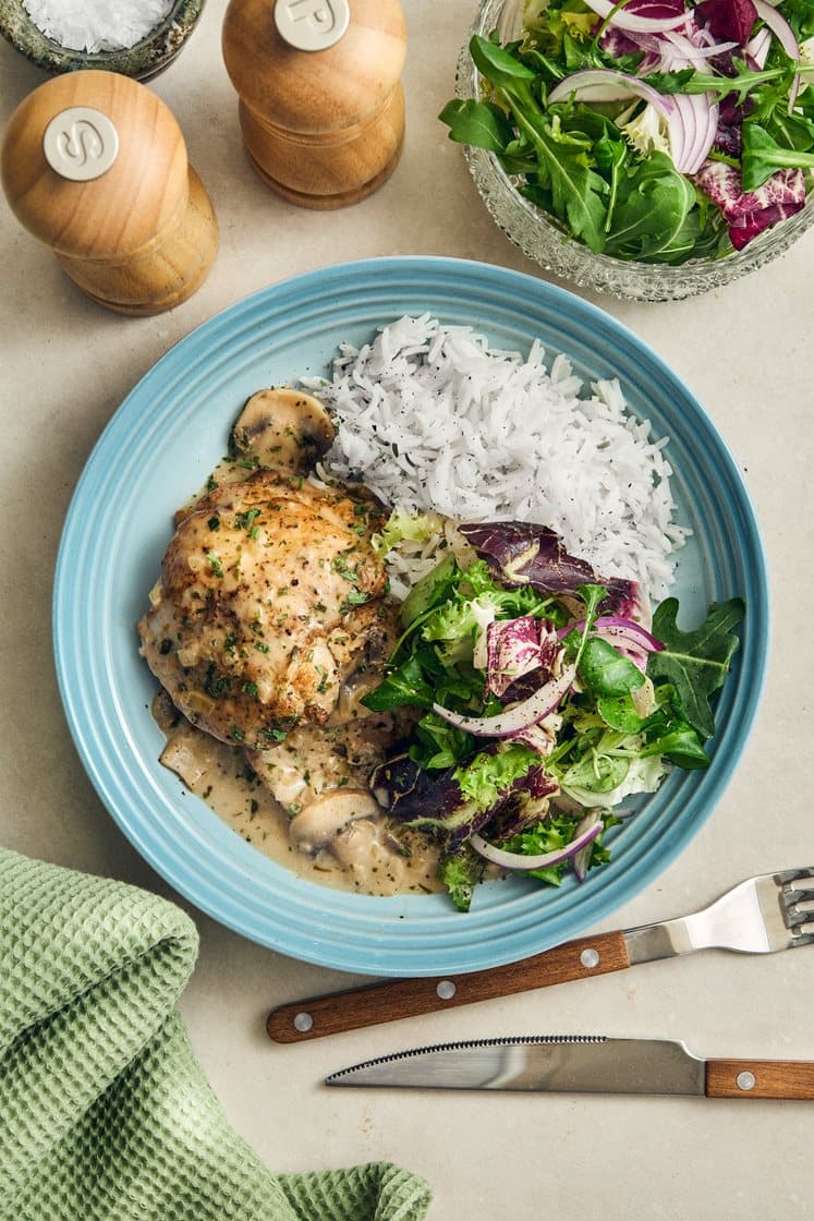 Bjärekyckling i gräddig parmesansås med dragon och svamp 